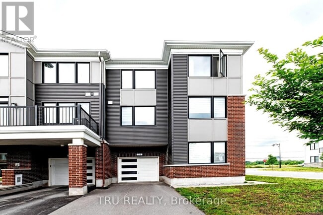 Building Photo - 34 Caspian Row