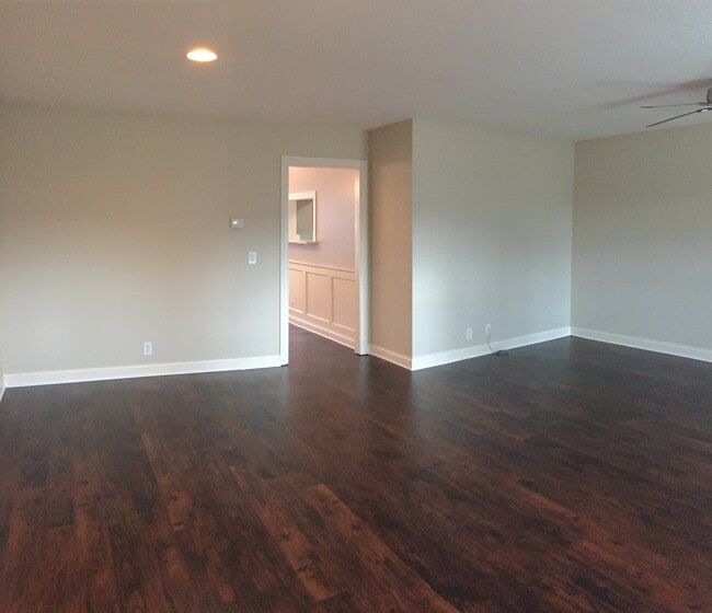 Family Room - 936 Todd Preis Dr