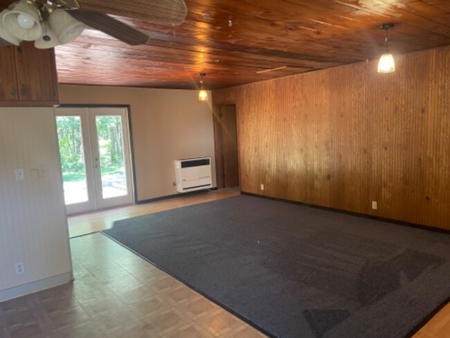 Building Photo - N9779 Tranus Lake Rd