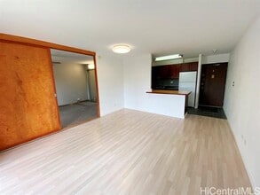Building Photo - 98-1038-1038 Moanalua Rd