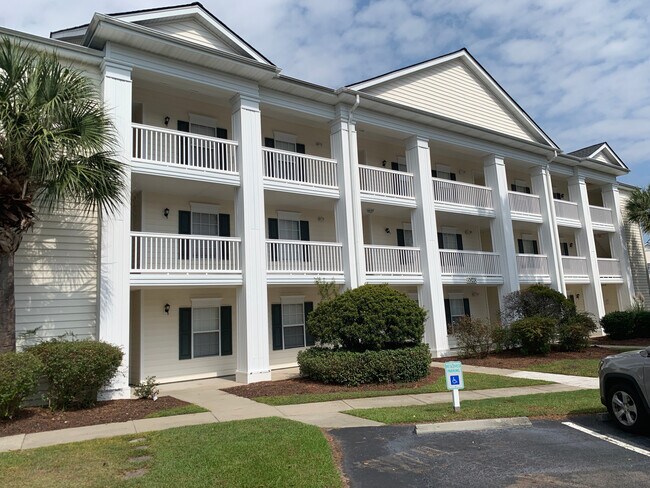 Foto del edificio - ONE MONTH FREE with an eighteen-month leas...