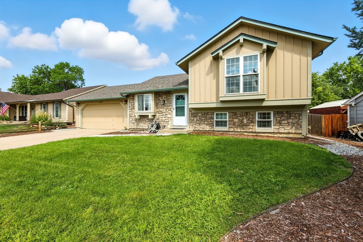 Tri-Level 3 Bedroom 2 Bath Large Backyard ... - Tri-Level 3 Bedroom 2 Bath Large Backyard ...