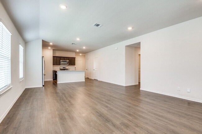 Building Photo - 129 Clason Rd