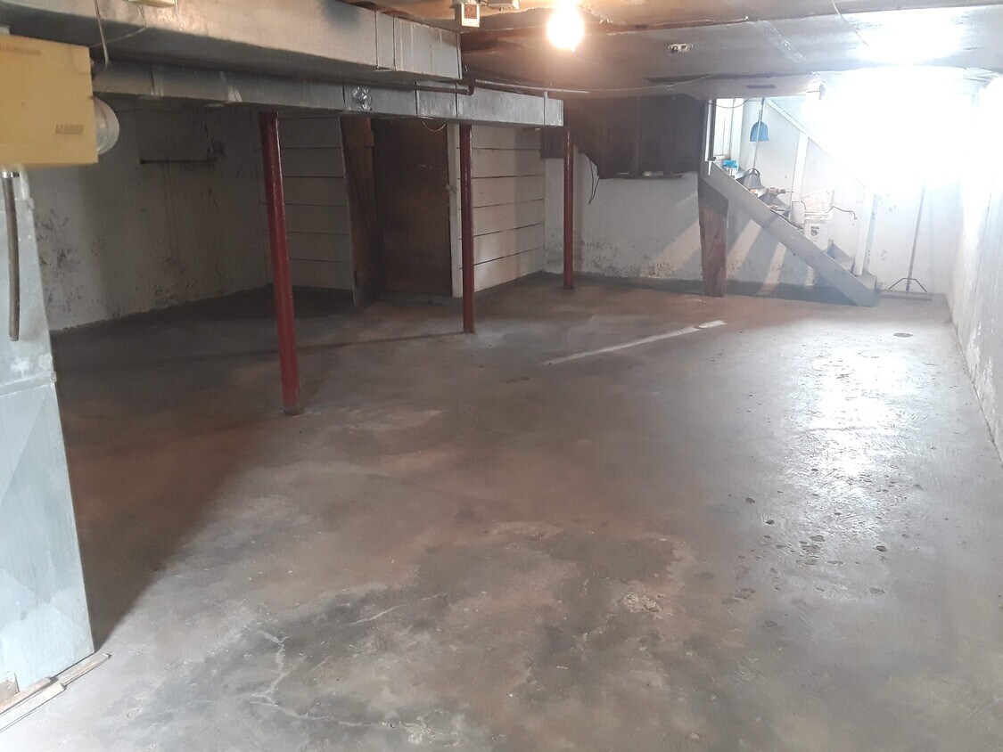 Basement unfinished - 217 Cumberland Ave