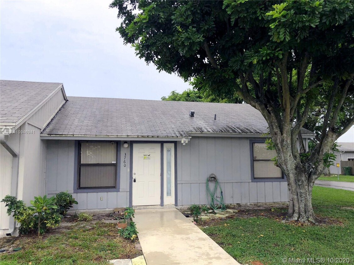 3760 Parkside Cir, Palm Springs, FL 33461 House for Rent in Palm