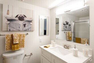 Interior Photo - Monaco31