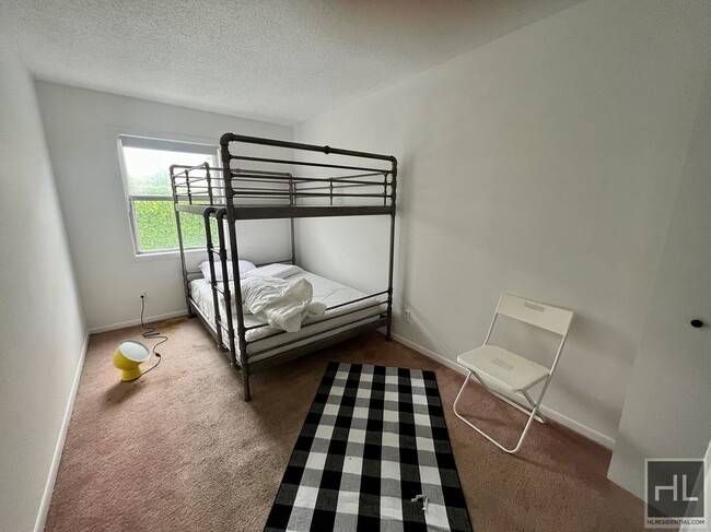 Building Photo - 2BR 1BA Bedford Stuyvesant Townhouse Apart...