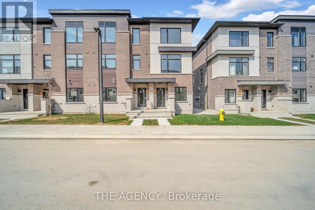 Primary Photo - 1695-1695 Dersan St