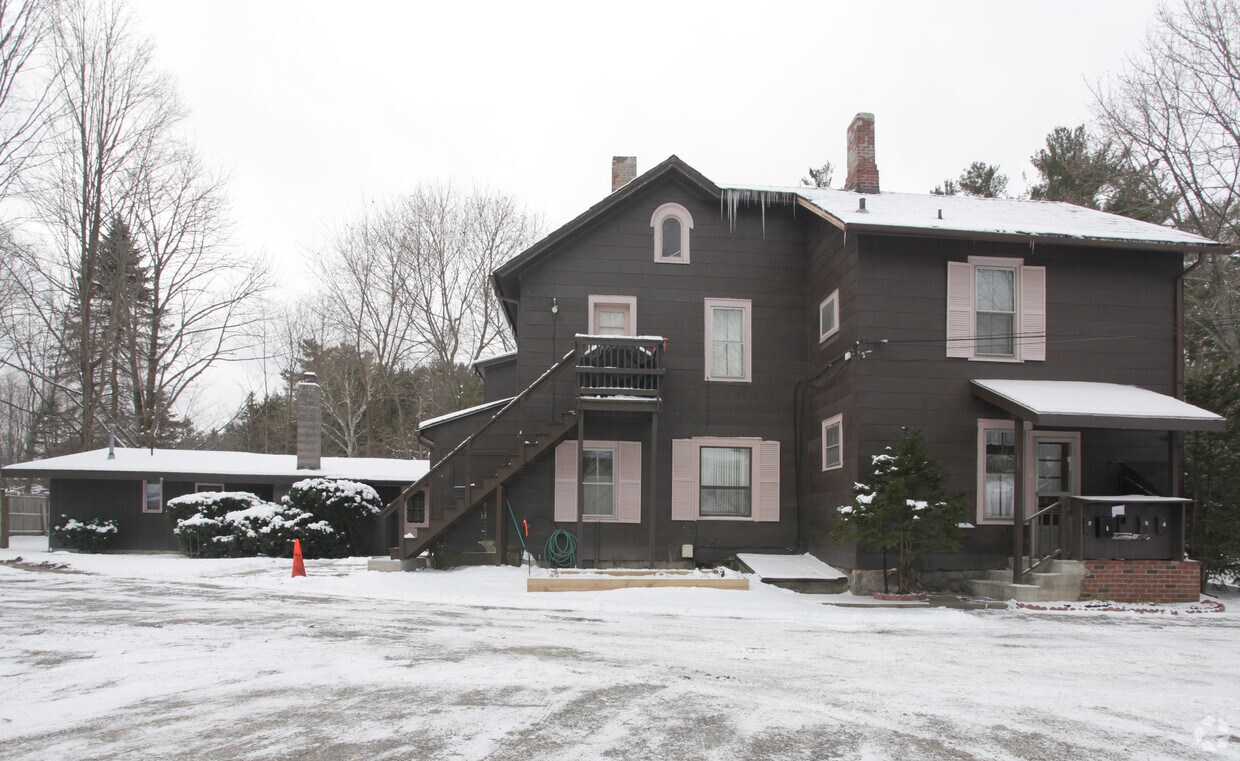 Building Photo - 53 Mahaiwe St