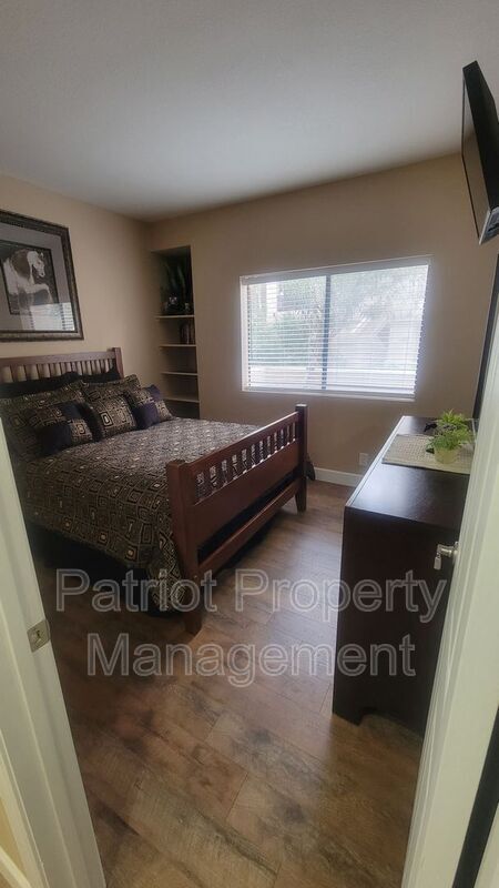 Building Photo - 9708-9708 E Vía Linda