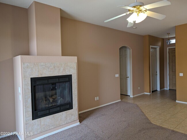 Building Photo - 5361 N Bremont Way