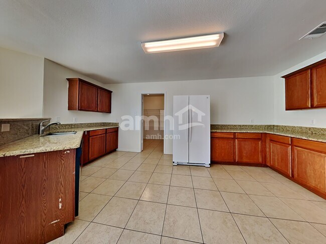 Foto del edificio - 7209 Little Mohican Dr