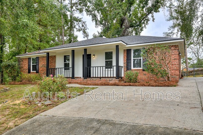 Building Photo - 208 Foxdale Dr