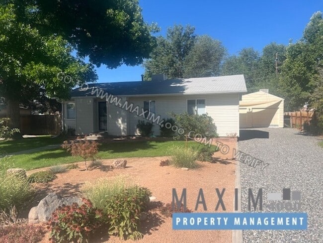 Photo - 323 N Mulberry St House