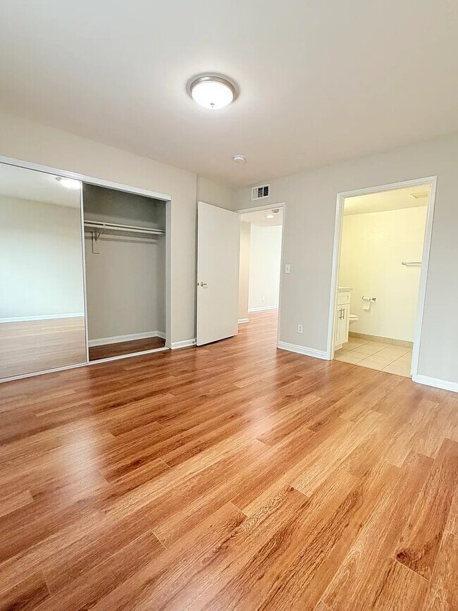 Foto del edificio - 615 W Milford St