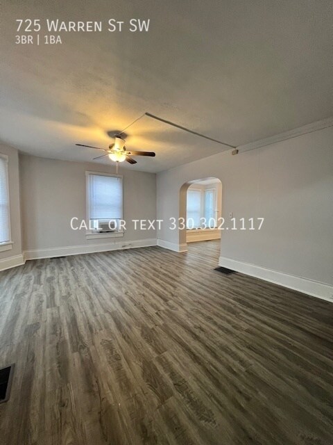 Building Photo - Spacious 3 bedroom home available for rent...