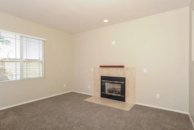 Building Photo - 2118 Bosc Ln
