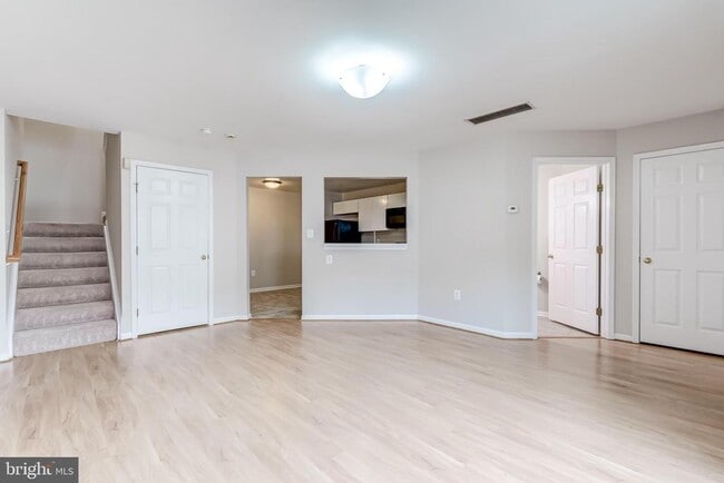 Foto del edificio - 9225 Cardinal Forest Ln
