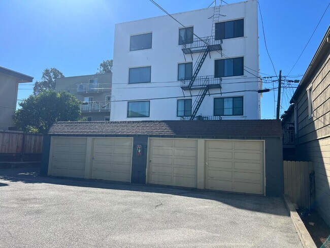 Foto del edificio - 1217 Capuchino Ave