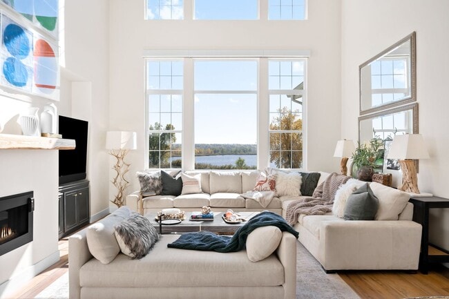 Building Photo - LEASED THRU 02/28/2027: LUX 6BD, 6.5BA Lakefront Home Columbine Valley