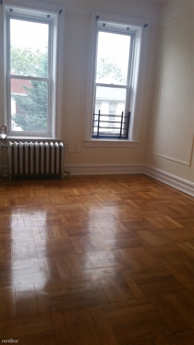 Building Photo - 873 45th St