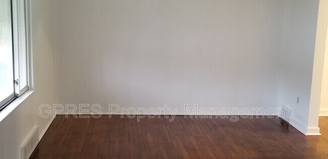 Building Photo - 219 Rodi Rd