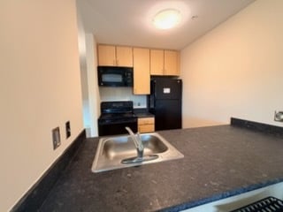 Building Photo - 106 Valentine Pl