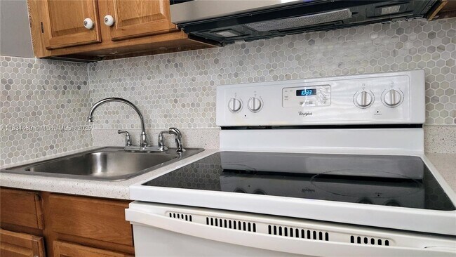 Foto del edificio - 55 SW 12th St