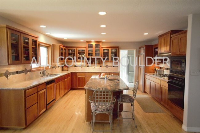 Building Photo - 6369 Fairways Dr