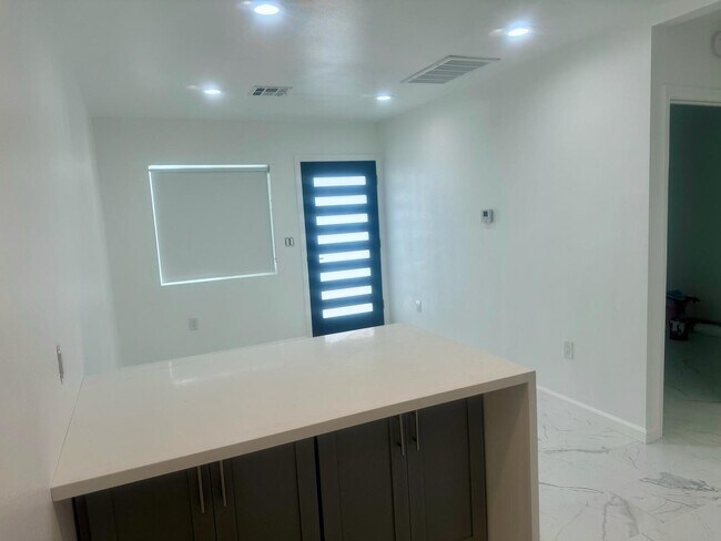 Foto del edificio - 3282 Josephine St