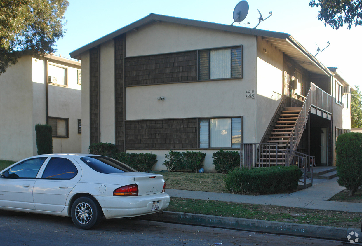 Primary Photo - 146-152 N Grandview Ave