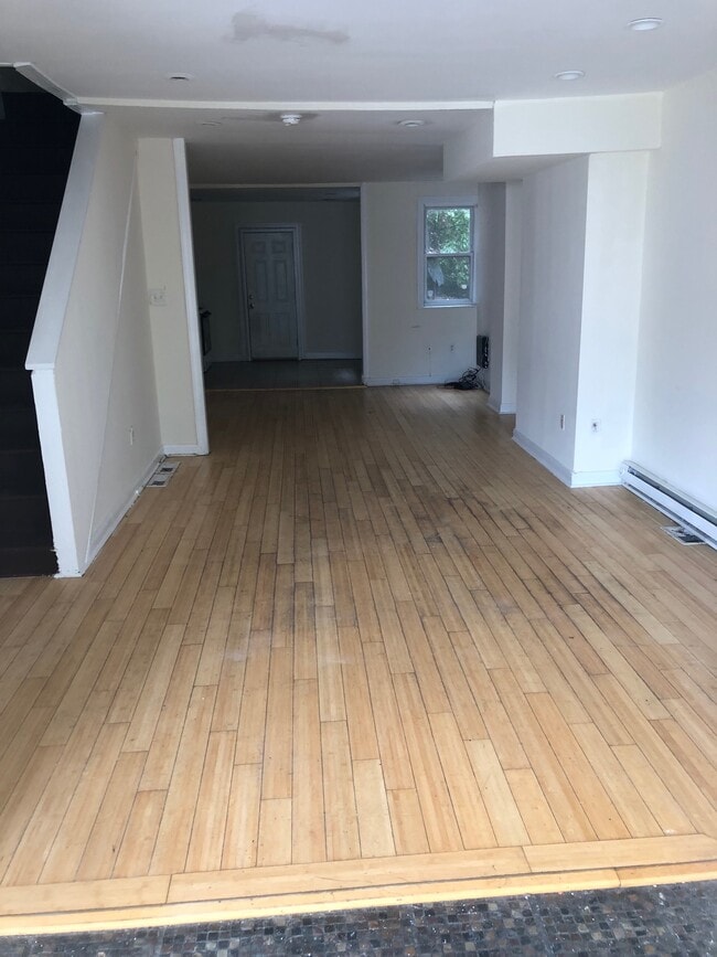 Foto del edificio - 5313 Willows Ave