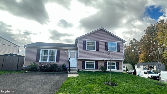 Foto del edificio - 8111 Brown Ct