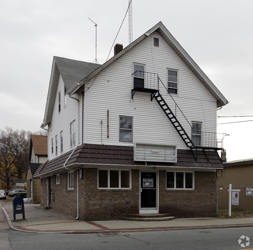 Foto principal - 936 Mineral Spring Ave