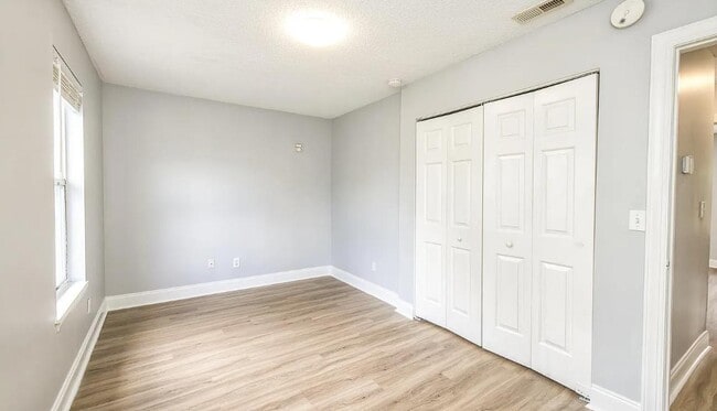 Photo - 609 Nixon St Apartment