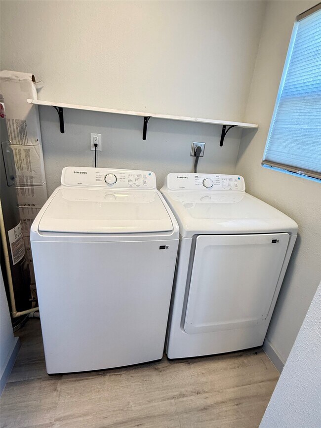 Foto del edificio - 210 N Mattson St