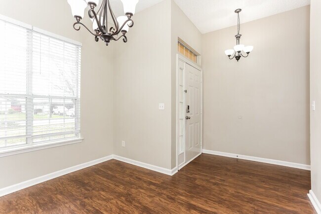 Foto del edificio - 1560 Glen View St