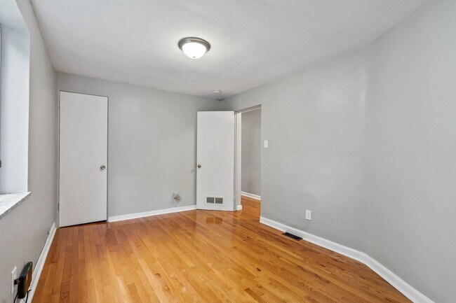 Building Photo - 5720 Rippey Street
