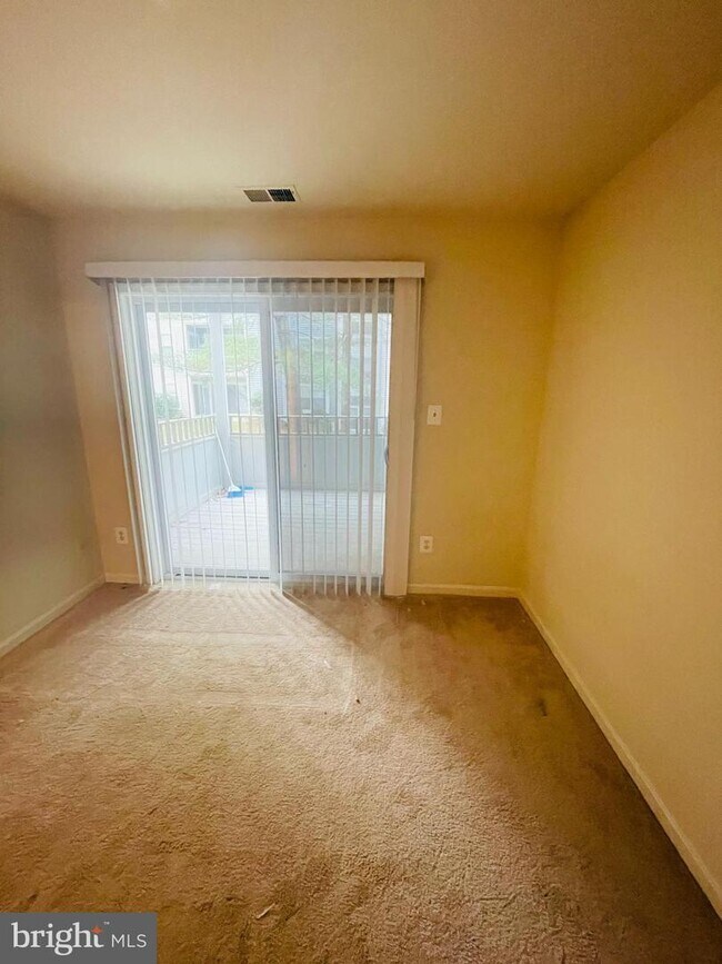 7711 Lafayette Forest Dr Unit 13, Annandale, VA 22003 Condo for Rent