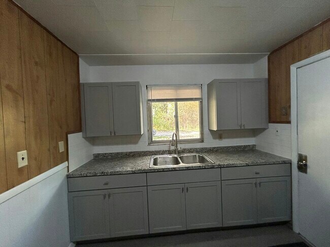 Foto del edificio - 15907 Knight