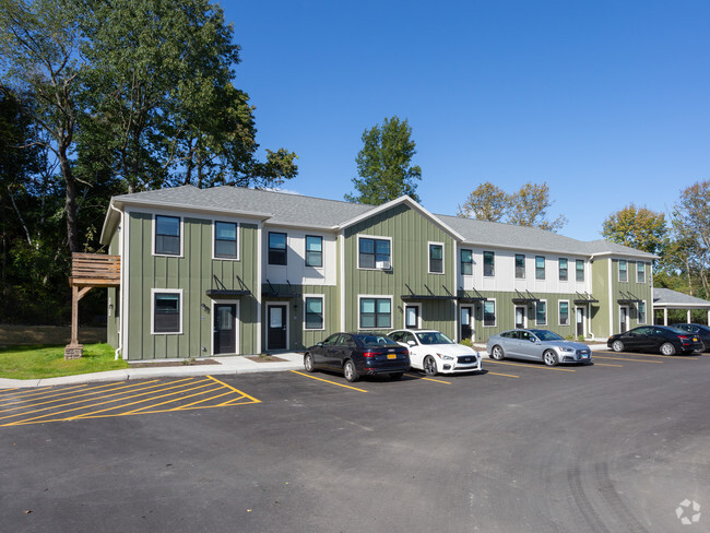 Building Photo - Ivy Ridge Townhomes