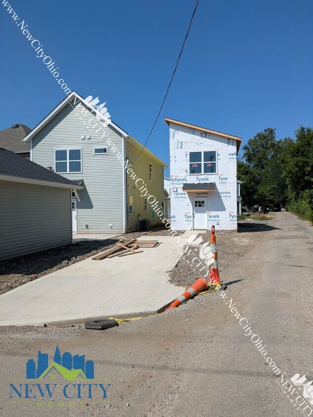 Building Photo - Coming Soon! Franklinton 2 Bedroom, 1.5 Ba...