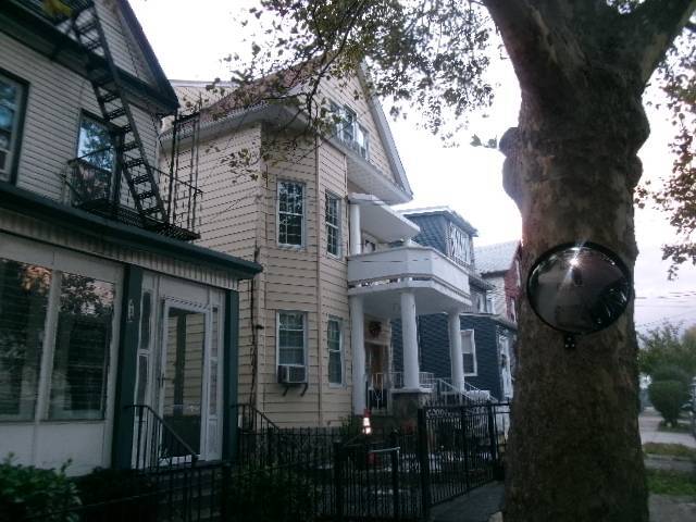 Building Photo - 432 S 1st Ave