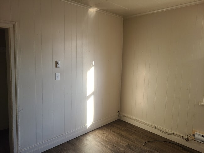 Building Photo - 1574 Logan Ave