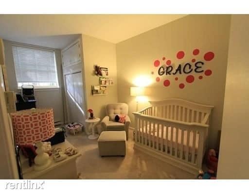 Building Photo - 2 br, 1 bath  - 350 W 4th St Apt 106