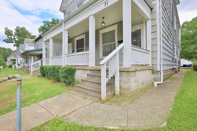 Building Photo - 4 Bedroom Right off of High St - OSU Campus