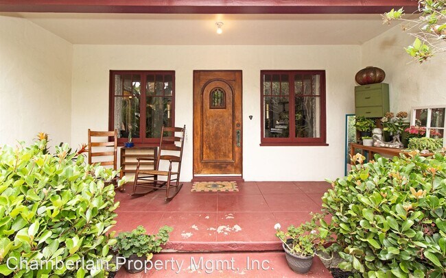 Building Photo - 2 br, 1.5 bath House - 3655 Adams Street