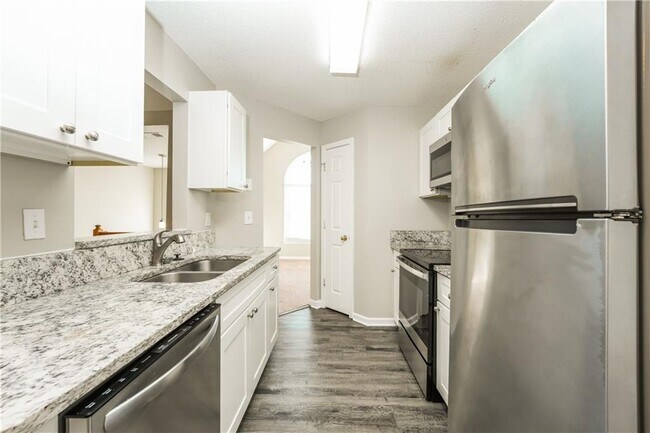 Foto del edificio - 5201 Rosetrace Terrace SW