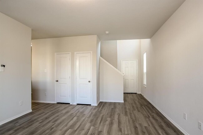 Building Photo - 21514 Kimro Ln