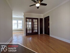 Building Photo - 3815 N Greenview Ave